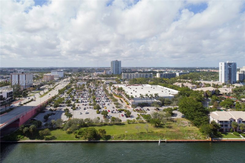 Condo for sale at Hyde Beach House R2206