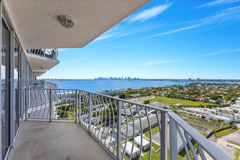 Comprar apartamento en Grandview Palace 2311