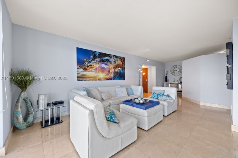 Alquiler de apartamento en Akoya 4106