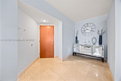 Alquiler de apartamento en Akoya 4106