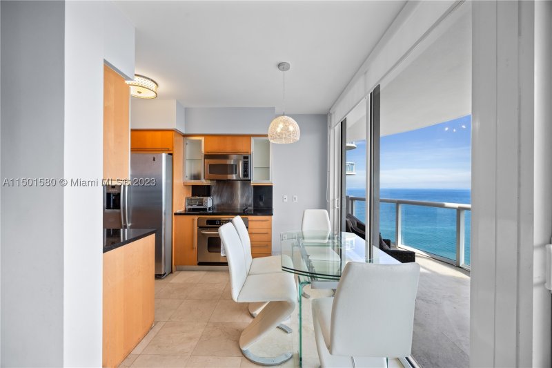 Alquiler de apartamento en Akoya 4106