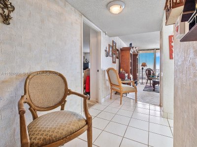 Comprar apartamento no Winston Towers 1809