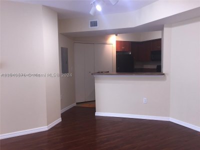 Comprar apartamento no The Waverly At Surfside 724