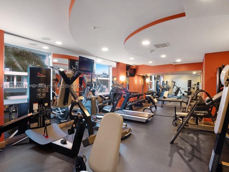 Comprar apartamento no The Waverly At Surfside 724