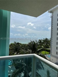 Comprar apartamento no The Waverly At Surfside 524