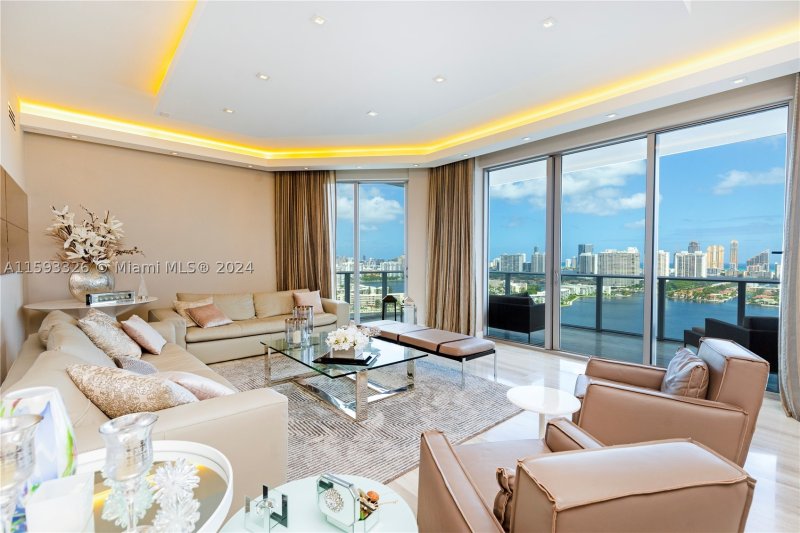 Comprar apartamento en Marina Palms Yacht Club L-PH-10