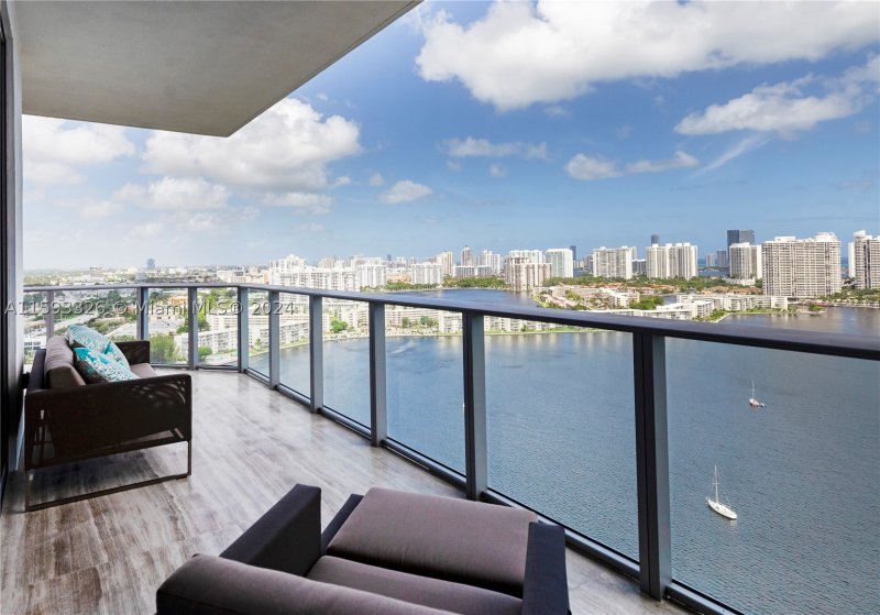 Comprar apartamento en Marina Palms Yacht Club L-PH-10