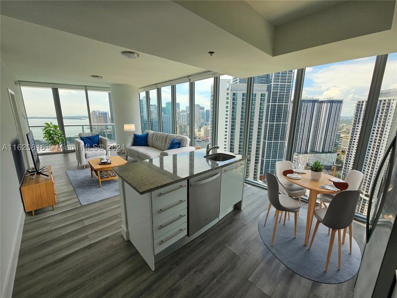 Condo for sale at Marina Blue 2701