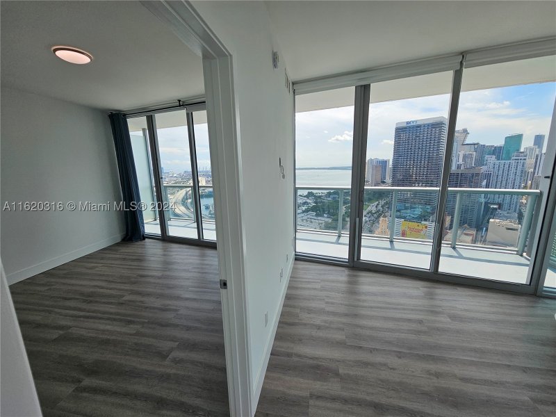 Condo for sale at Marina Blue 2701