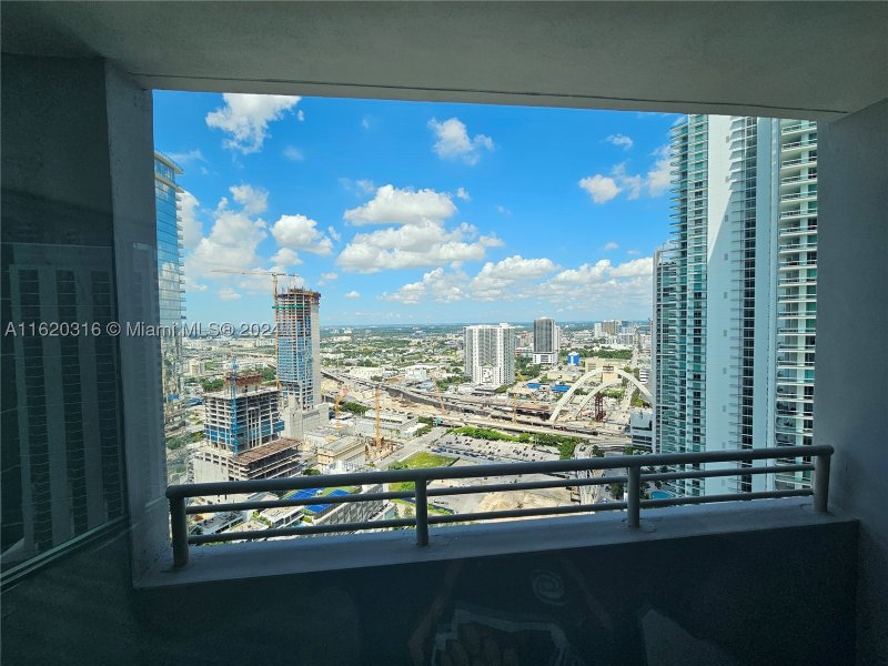 Condo for sale at Marina Blue 2701