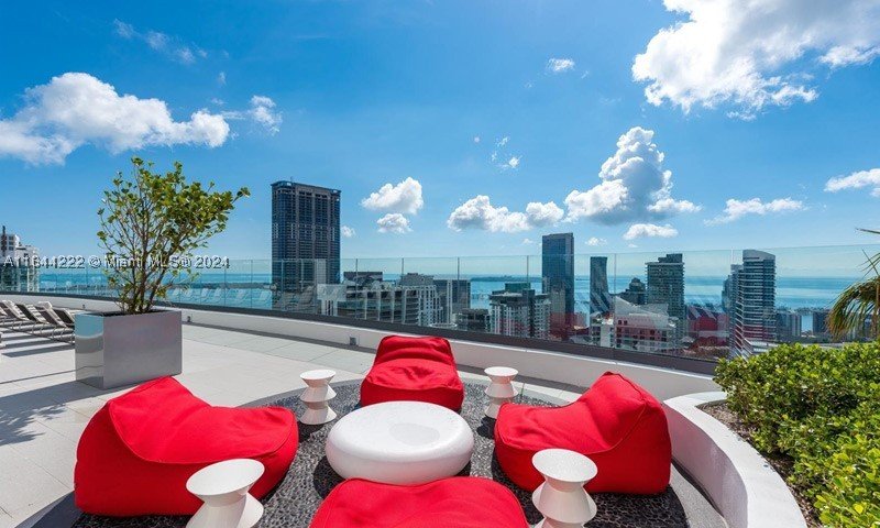 Comprar apartamento en Brickell Heights East 1005