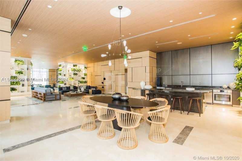 Comprar apartamento en Brickell Heights East 1005
