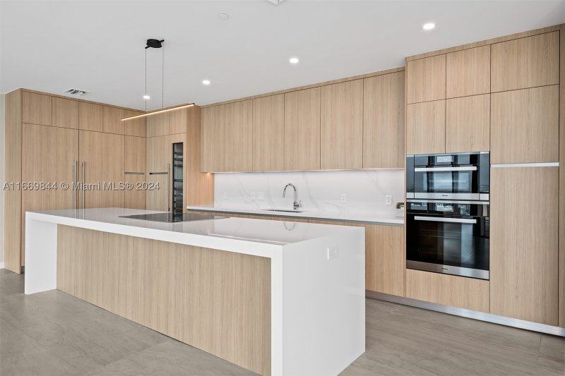 Condo for sale at Paramount Miami WorldCenter PH 5412