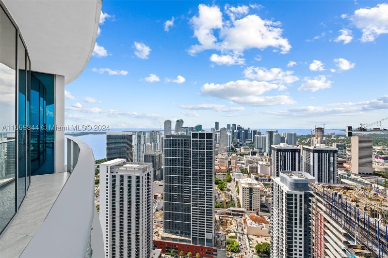 Condo for sale at Paramount Miami WorldCenter PH 5412