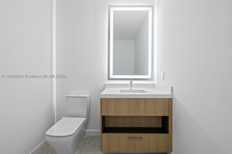 Condo for sale at Paramount Miami WorldCenter PH 5412