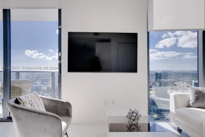Aluguel de apartamento no Paraiso Bayviews 3709