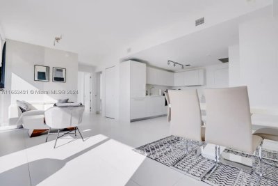 Aluguel de apartamento no Paraiso Bayviews 3709