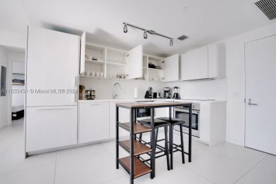 Aluguel de apartamento no Paraiso Bayviews 3709