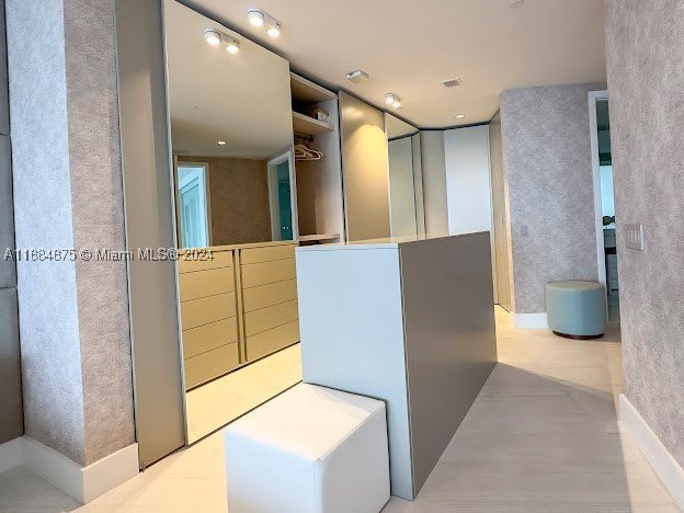 Aluguel de apartamento no Porsche Design Tower 5203