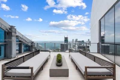 Comprar apartamento en Paramount Miami WorldCenter PH 5700