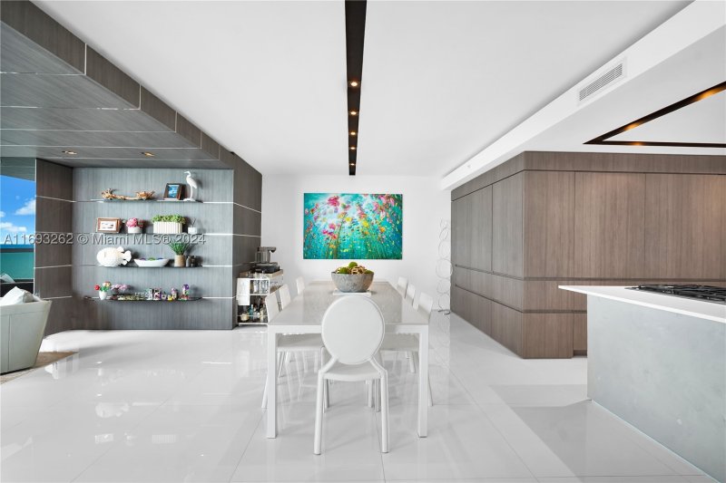 Condo for sale at Diplomat Residences 2104
