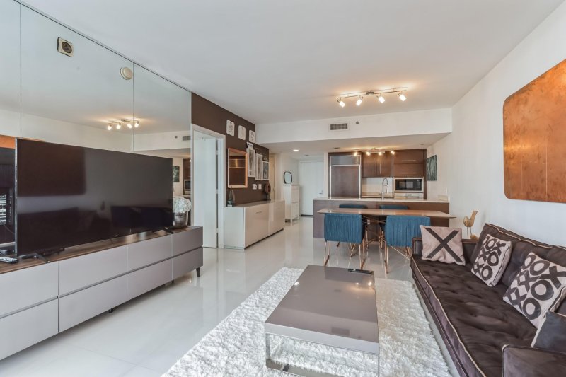 Apartment for rent at Icon Brickell Tower I 512