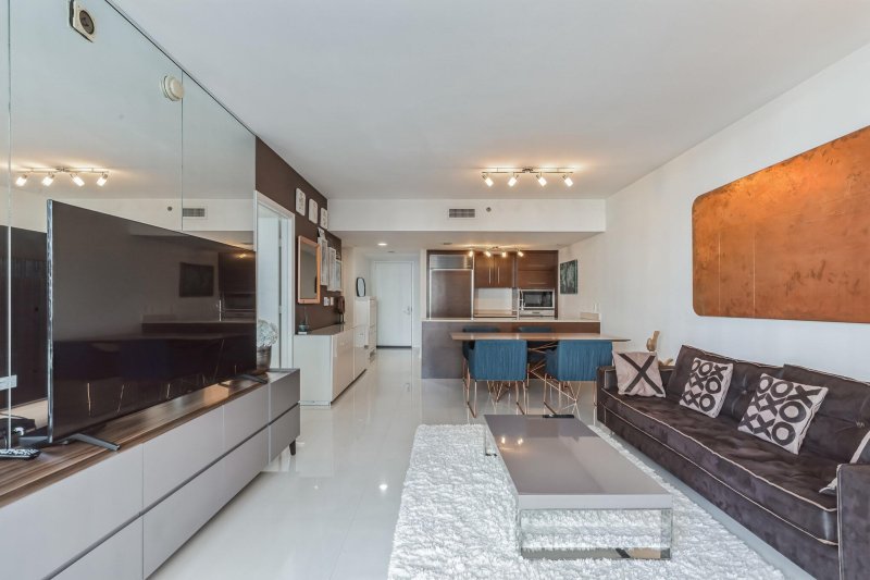 Apartment for rent at Icon Brickell Tower I 512