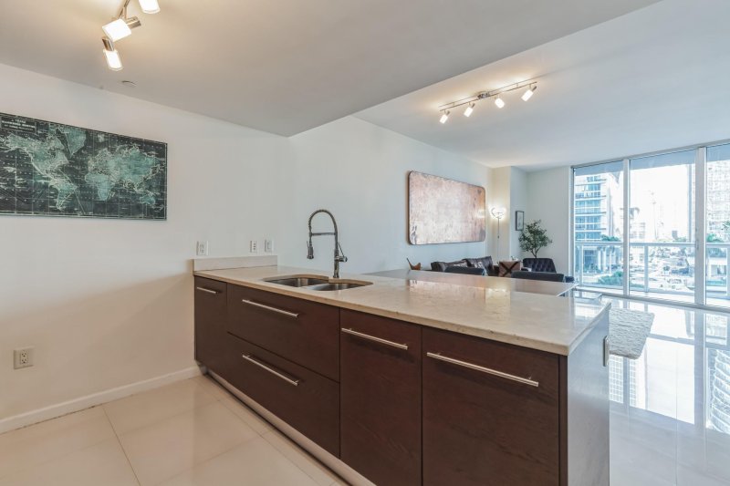 Apartment for rent at Icon Brickell Tower I 512