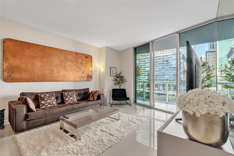 Apartment for rent at Icon Brickell Tower I 512