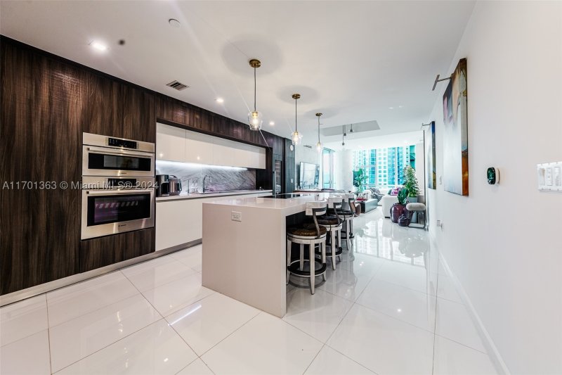 Condo for sale at Paramount Miami WorldCenter 2111