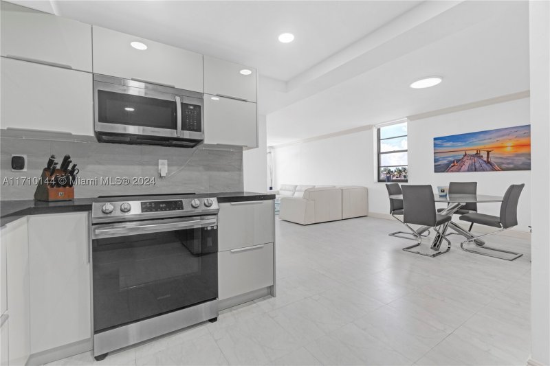 Condo for sale at Allington Towers 2F