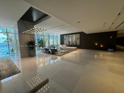 Comprar apartamento no Aston Martin Residences 1806