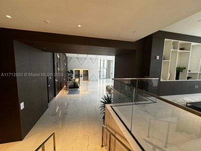 Comprar apartamento no Aston Martin Residences 1806
