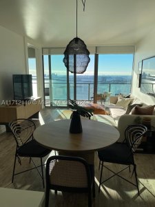 Comprar apartamento no Paraiso Bay Miami 3606
