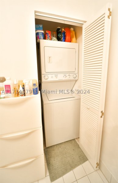 Condo for sale at Marina Blue 2511