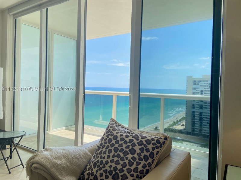 Alquiler de apartamento en Beach Club Two 1905