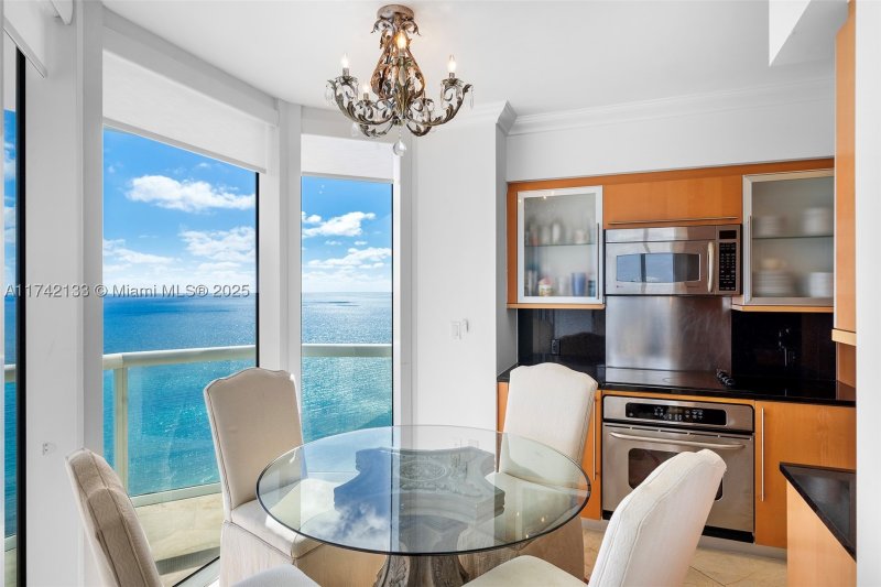 Comprar apartamento en Akoya 3801
