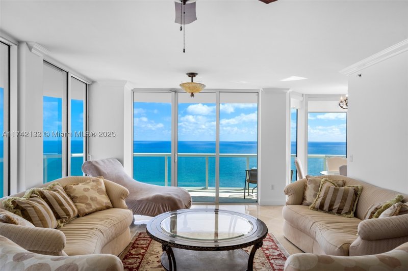 Comprar apartamento en Akoya 3801