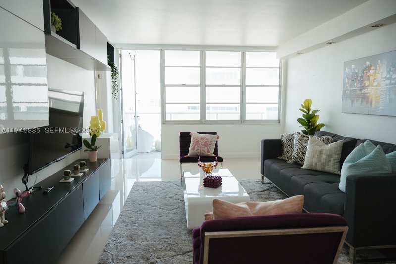 Apartment for rent at Sea Air Towers 1019