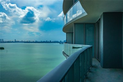 Aria on The Bay Apt #1809