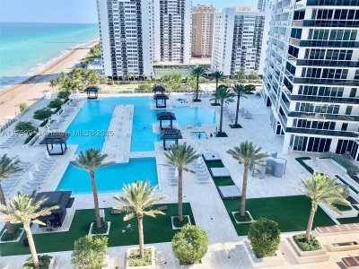Aluguel de apartamento no Beach Club Two 1503