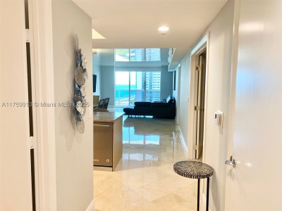 Aluguel de apartamento no Beach Club Two 1503