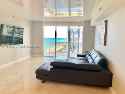 Aluguel de apartamento no Beach Club Two 1503