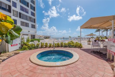 Aluguel de apartamento no Alexander Towers 504