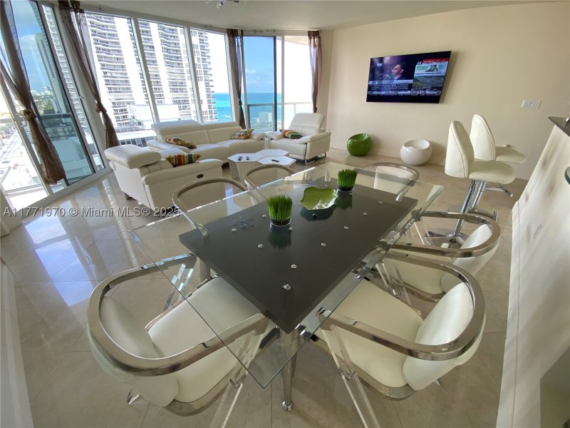 Comprar apartamento no La Perla 1607