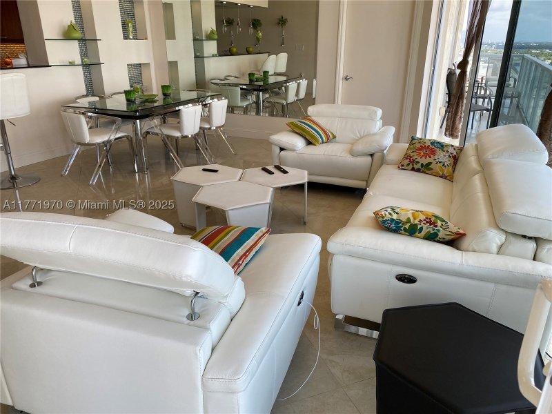 Comprar apartamento no La Perla 1607