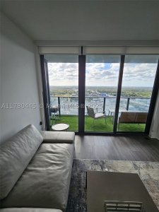 Comprar apartamento no Hyde Midtown 2511