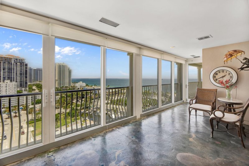 Condo for sale at The Venetian PH3