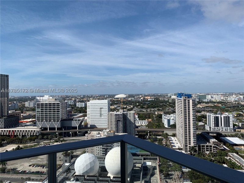 Condo for sale at Paramount Miami WorldCenter 3002