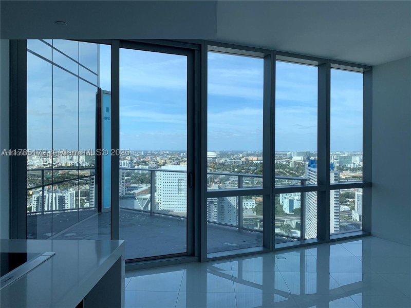 Condo for sale at Paramount Miami WorldCenter 3002